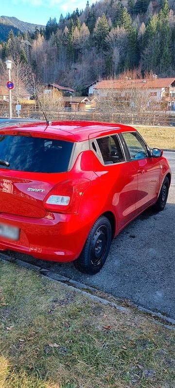 Gebraucht Suzuki Swift Comfort 111 PS (81 kW) 2017 Rot Kleinwagen