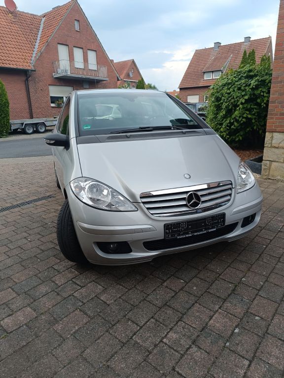 Silber Gebraucht 2007 Mercedes A170 Avantgarde Van / Kleinbus | 4.999 € (Fairer Preis) - Bild 1/4
