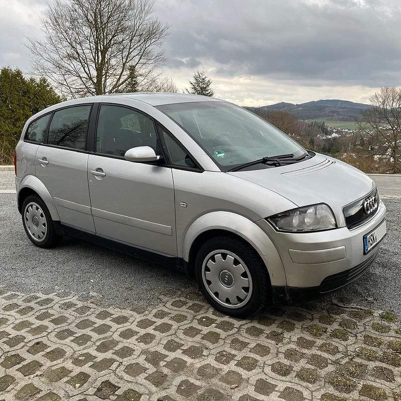 Silber Gebraucht 2002 Audi A2 Kleinwagen | 2.222 € (Guter Preis) - Bild 1/4
