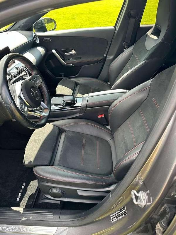 Gebraucht Mercedes A180 AMG line 116 PS (85 kW) 2019 Grau Limousine