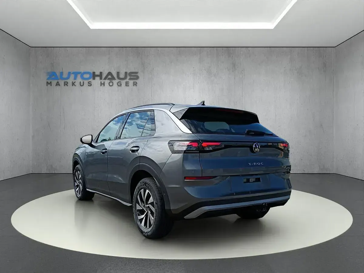 Neu VW T-Roc 150 PS (110 kW) 2026 Wolf grey metallic SUV