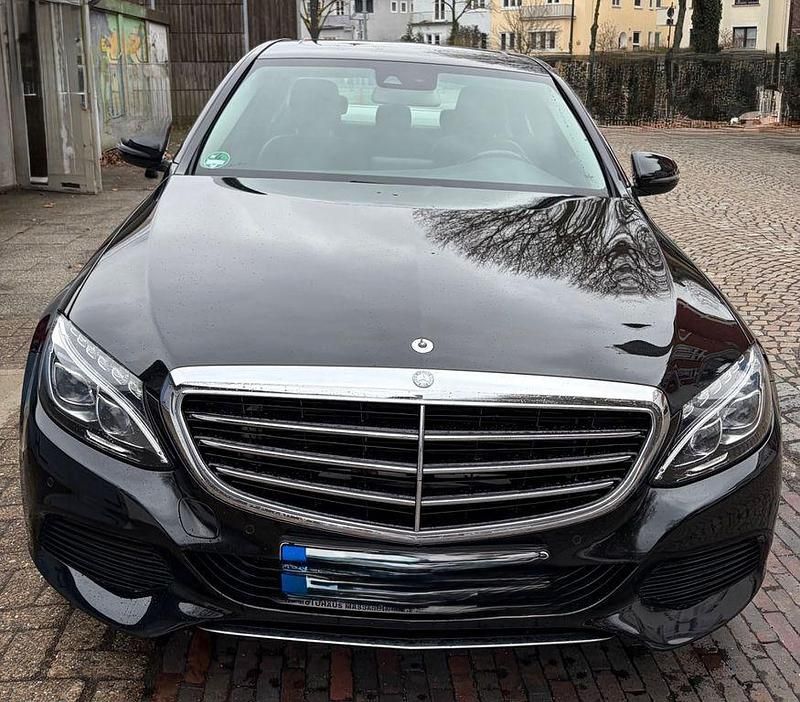 Gebraucht Mercedes C180 Edition 156 PS (114 kW) 2016 Schwarz Limousine