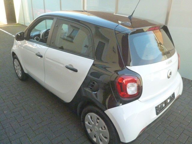 Gebraucht Smart ForFour Passion 71 PS (52 kW) 2015 Weiß Kleinwagen