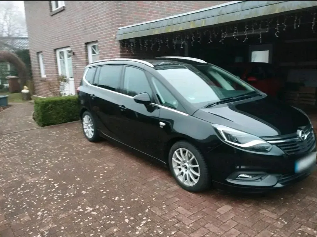Gebraucht Opel Zafira Business Edition 170 PS (125 kW) 2017 Schwarz Van / Kleinbus
