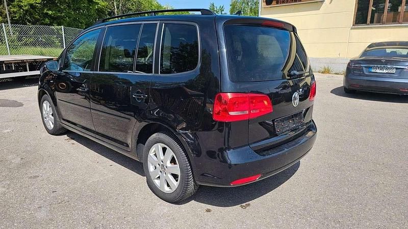 Gebraucht VW Touran Highline 140 PS (102 kW) 2012 Schwarz Van / Kleinbus