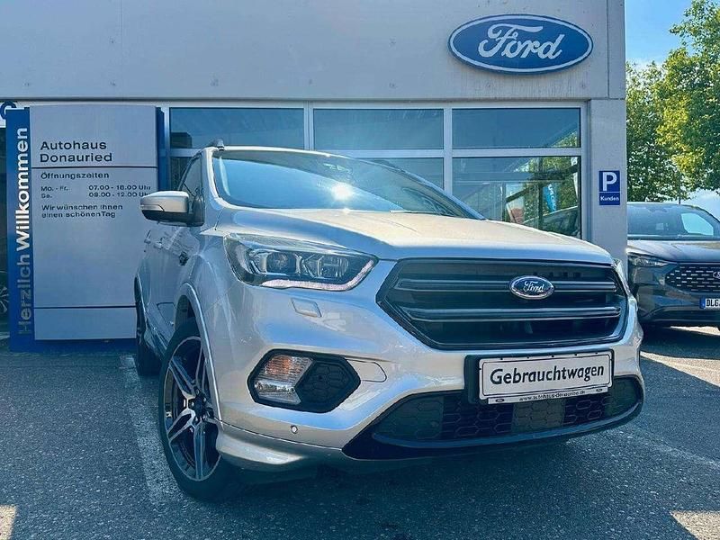 Polarsilber metallic Gebraucht 2018 Ford Kuga ST-Line SUV | 23.990 € (Teuer) - Bild 1/4