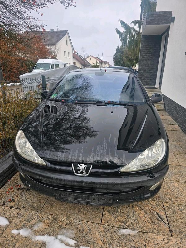 Gebraucht Peugeot 206 CC 136 PS (100 kW) 2004 Schwarz Cabrio