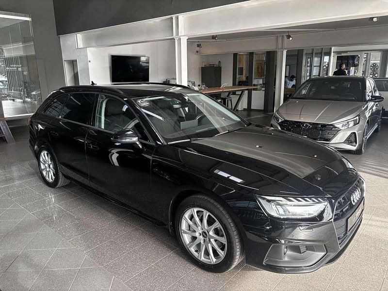 Gebraucht Audi A4 Sport 204 PS (150 kW) 2021 Brillantschwarz Kombi