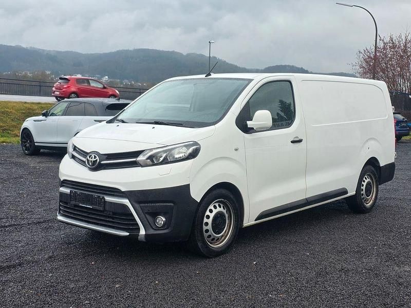 Gebraucht Toyota Proace 122 PS (89 kW) 2018 Weiß Van / Kleinbus