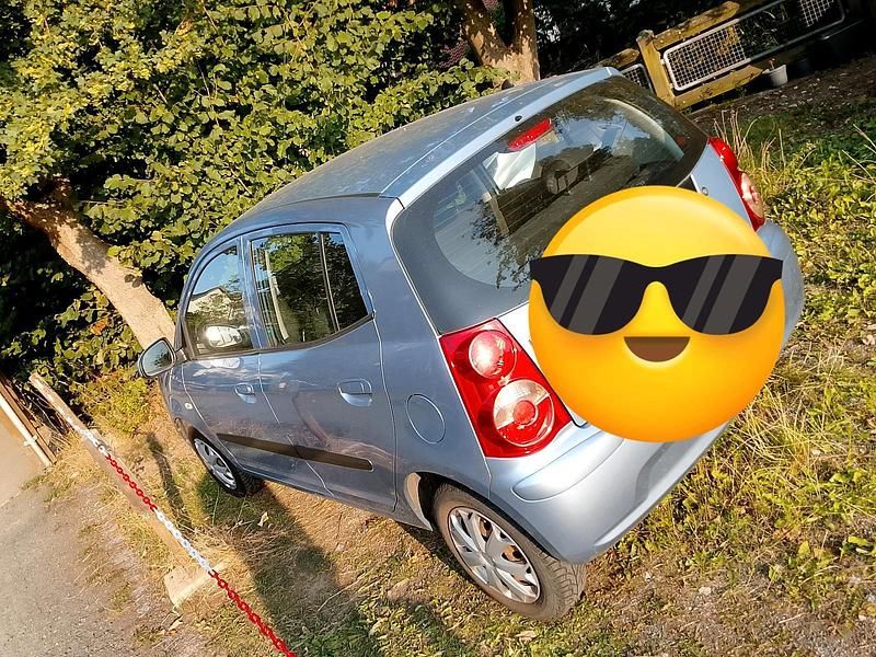 Blau Gebraucht 2010 Kia Picanto Kleinwagen | 1.250 € - Bild 1/4