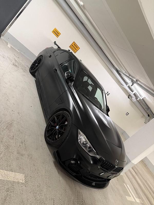 Gebraucht BMW 335 Shadowline 306 PS (225 kW) 2012 Schwarz Limousine