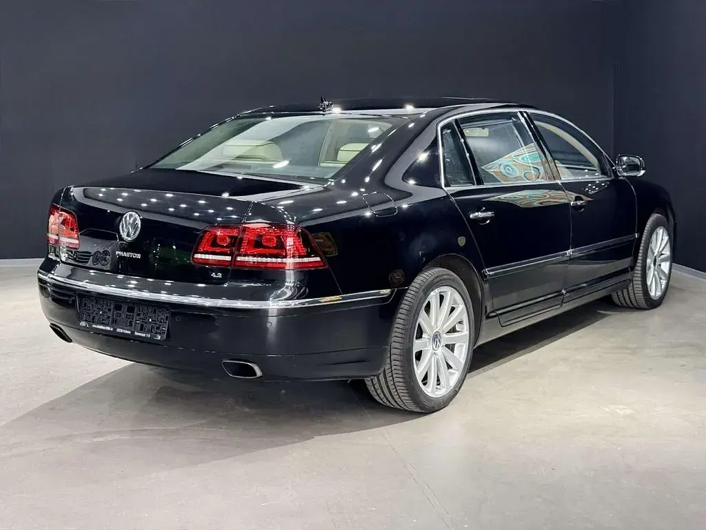 Usata VW Phaeton 334 CV (245 kW) 2013 Nero Berlina