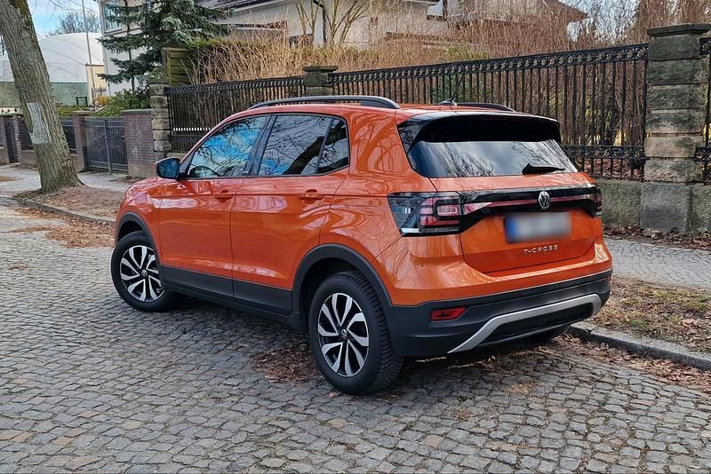 Gebraucht VW T-Cross Active 95 PS (69 kW) 2023 Orange SUV