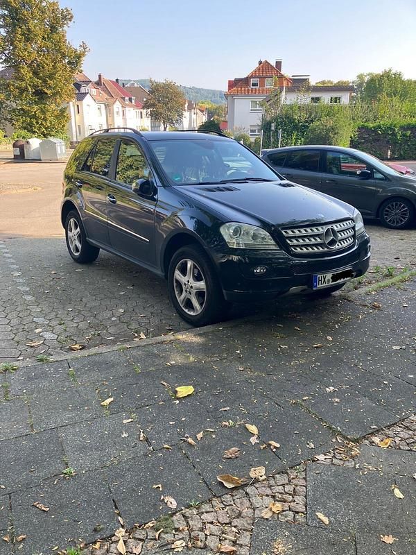 Gebraucht Mercedes ML280 190 PS (139 kW) 2007 Schwarz SUV
