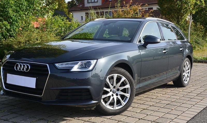 Gebraucht Audi A4 Comfort 150 PS (110 kW) 2016 Grau Kombi