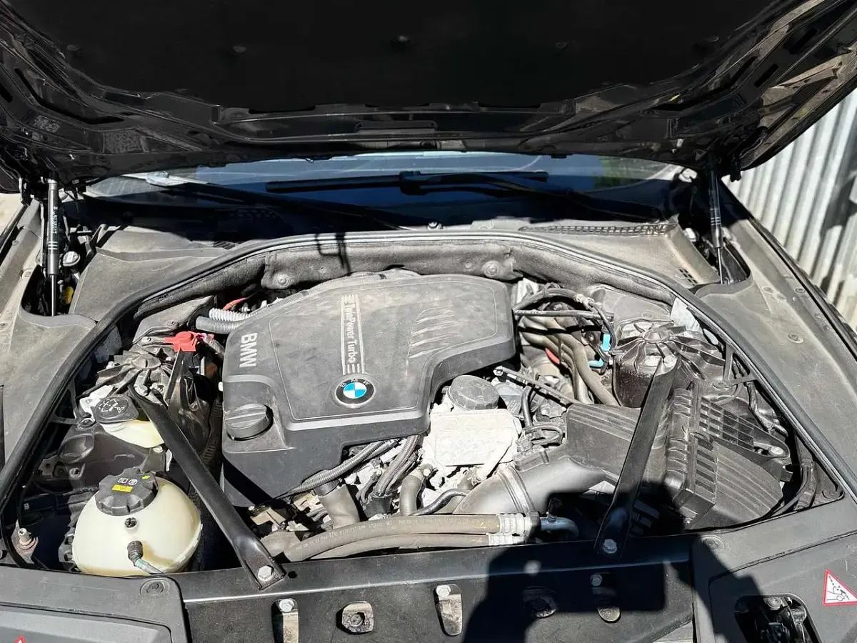Gebraucht BMW 528 245 PS (180 kW) 2015 Limousine
