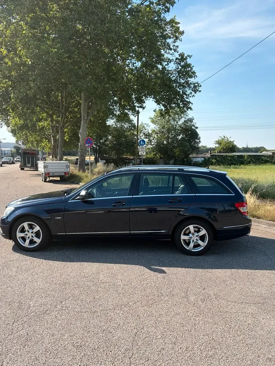 Gebraucht Mercedes C200 184 PS (135 kW) 2008 Blau Kombi
