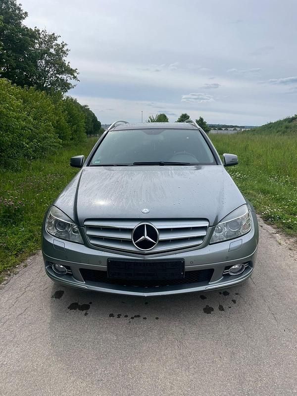 Grau Gebraucht 2009 Mercedes C220 Kombi | 4.300 € (Fairer Preis) - Bild 1/4