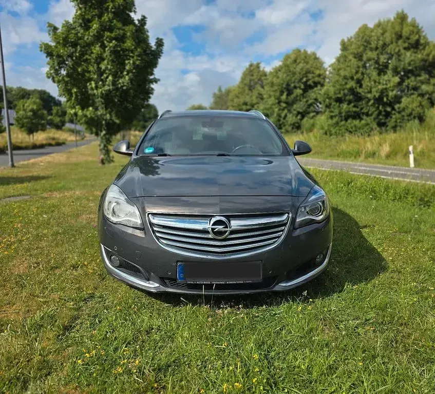 Gebraucht Opel Insignia 163 PS (119 kW) 2014 Grau Kombi