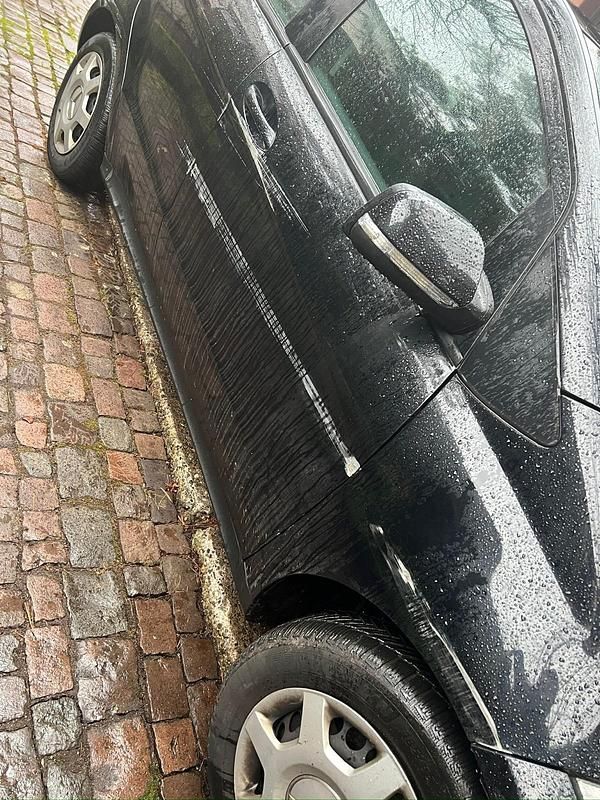 Gebraucht Mercedes A180 99 PS (72 kW) 2010 Schwarz Kombi