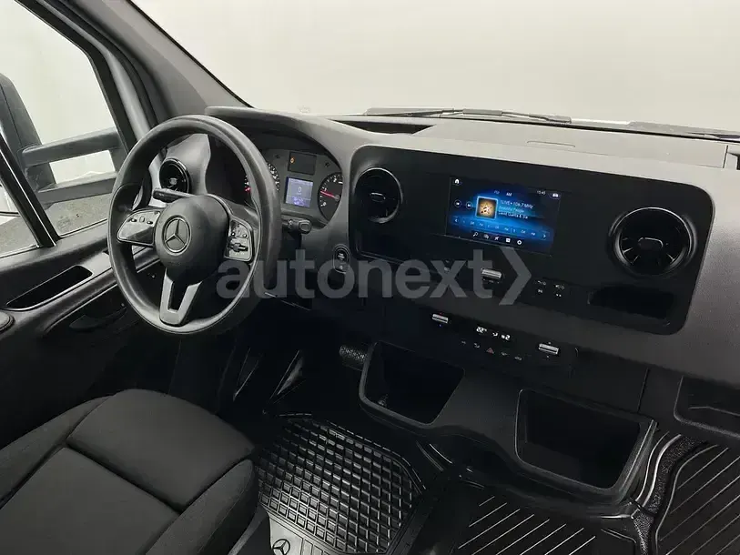 Używany Mercedes Sprinter 163 KM (119 kW) 2020 Biały Van