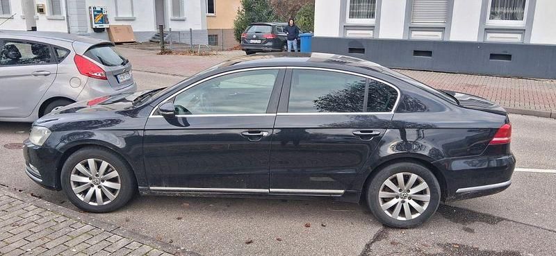 Gebraucht VW Passat Highline 160 PS (117 kW) 2011 Schwarz Limousine
