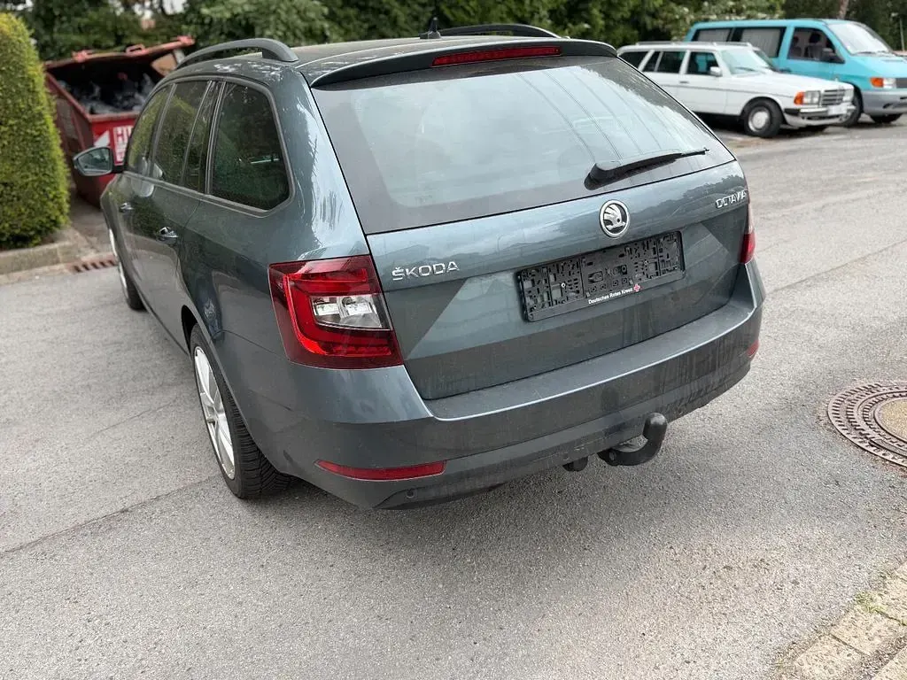 Gebraucht Skoda Octavia Soleil 190 PS (139 kW) 2019 Grau Kombi