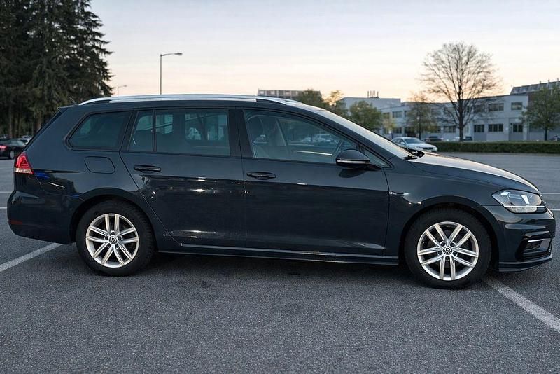 Gebraucht VW Golf VII Highline 150 PS (110 kW) 2020 Grau Kombi