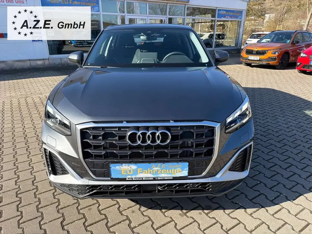 Nowe Audi Q2 S-Line 150 KM (110 kW) 2026 Szary SUV
