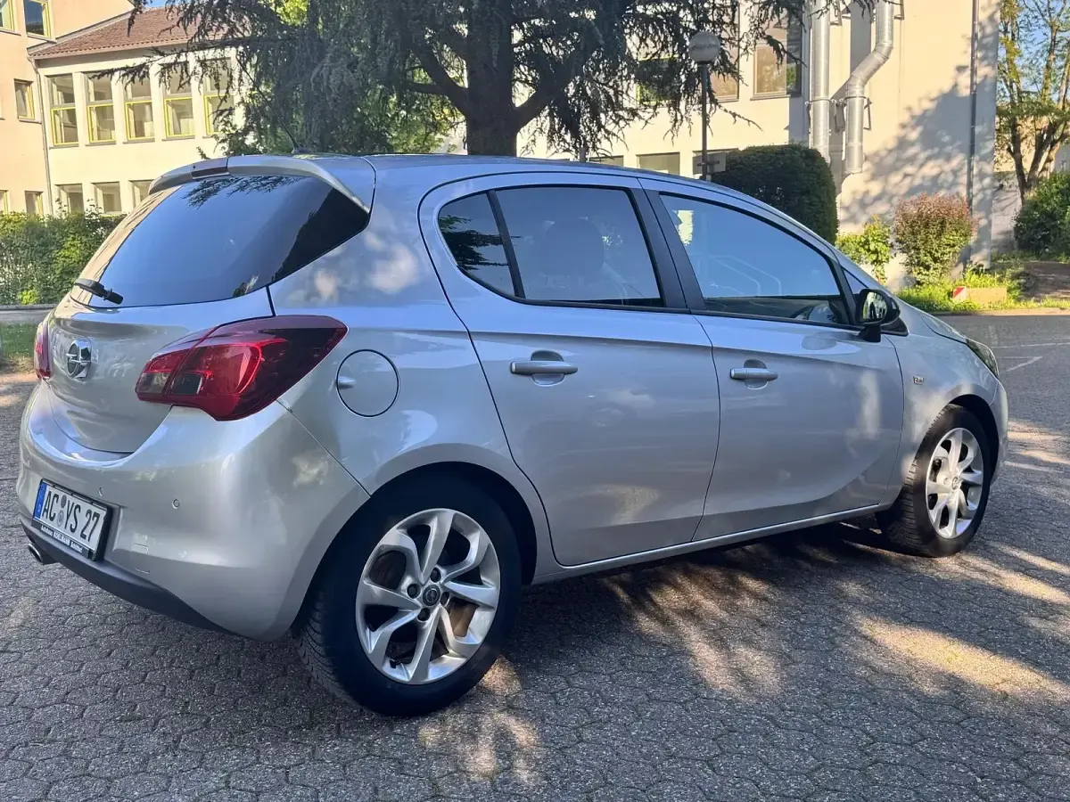 Gebraucht Opel Corsa 90 PS (66 kW) 2017 Silber Kleinwagen