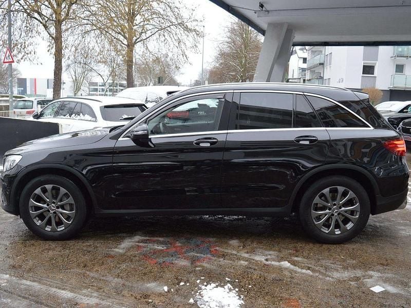 Gebraucht Mercedes GLC250 211 PS (155 kW) 2016 Schwarz SUV