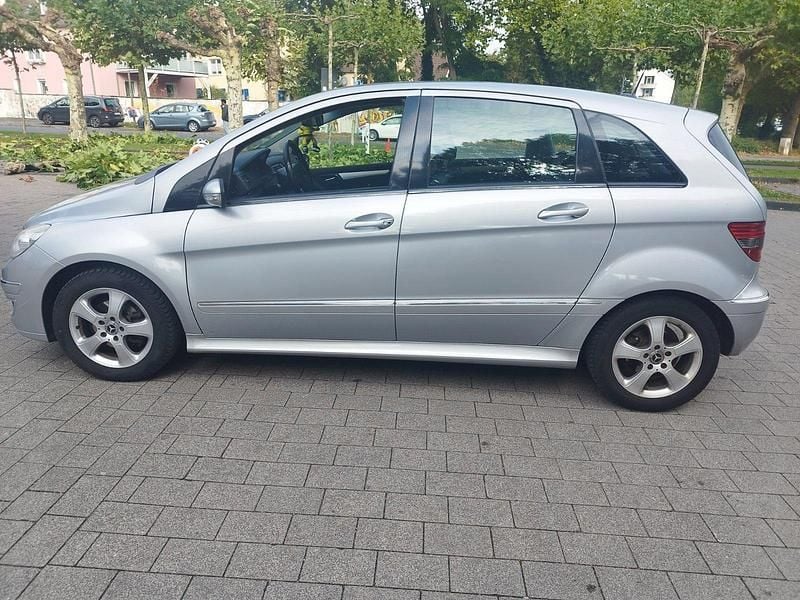 Gebraucht Mercedes B170 116 PS (85 kW) 2008 Grau Van / Kleinbus