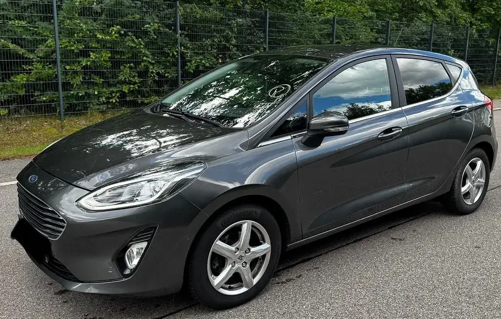 Gebraucht Ford Fiesta Titanium 101 PS (74 kW) 2018 Grau Kleinwagen
