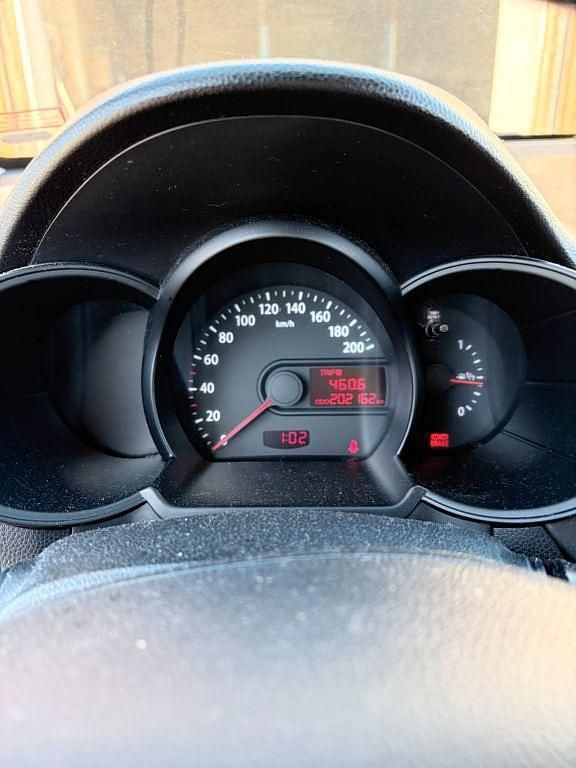 Gebraucht Kia Picanto Attract 69 PS (50 kW) 2012 Schwarz Kleinwagen