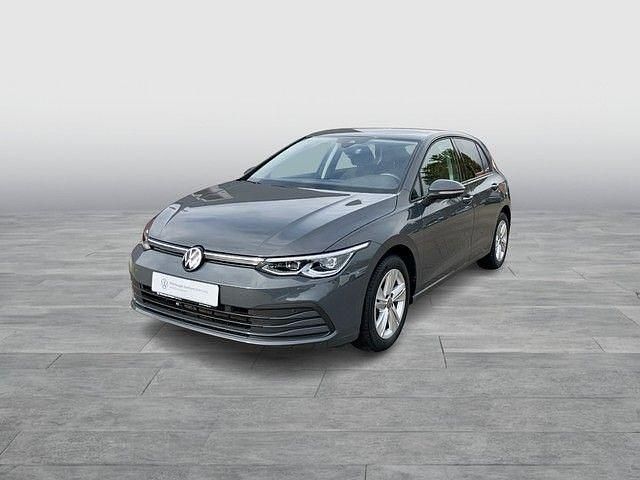Grau Gebraucht 2022 VW Golf VIII Life Limousine | 24.479 € (Fairer Preis) - Bild 1/4