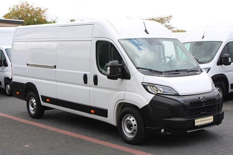 Weiß Gebraucht 2024 Peugeot Boxer Van | 28.558 € (Superpreis) - Bild 1/4