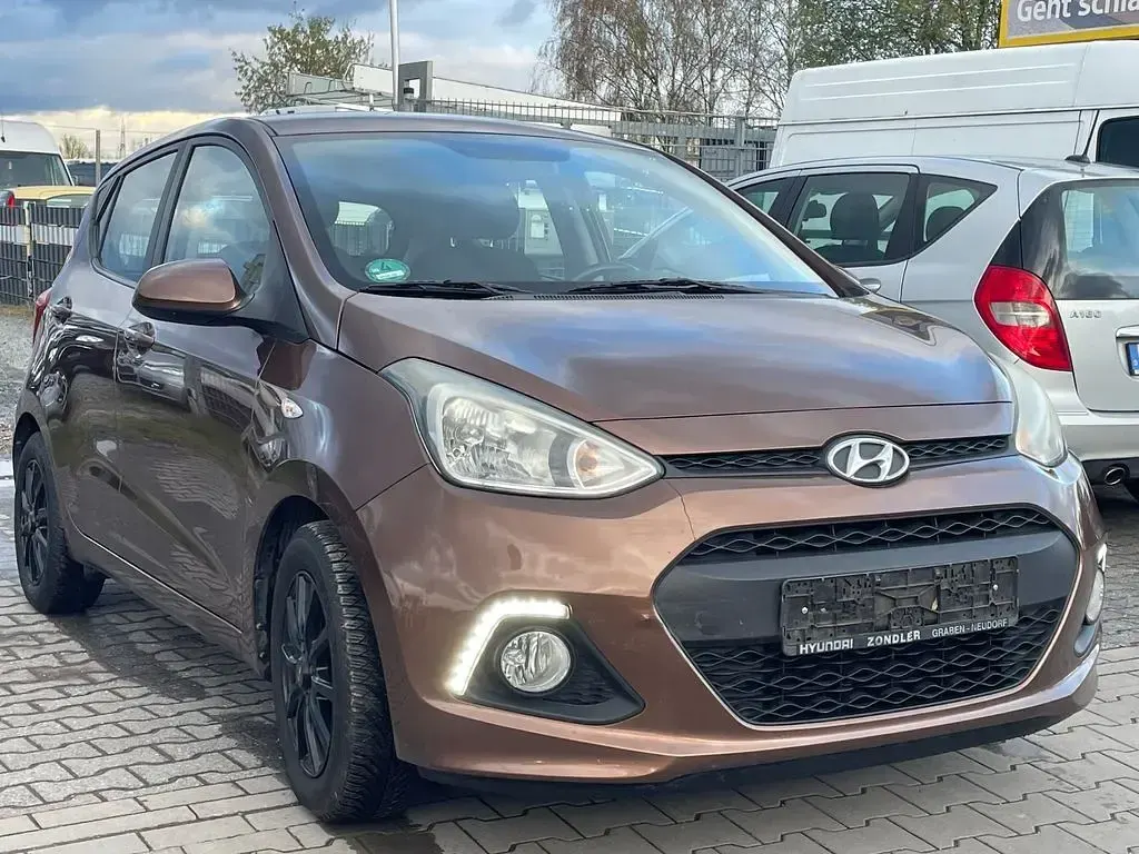 Usata Hyundai i10 Edition 67 CV (49 kW) 2015 Marrone Utilitaria