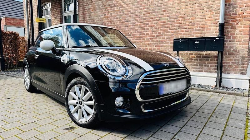 Gebraucht Mini Cooper D 116 PS (85 kW) 2018 Schwarz Kleinwagen