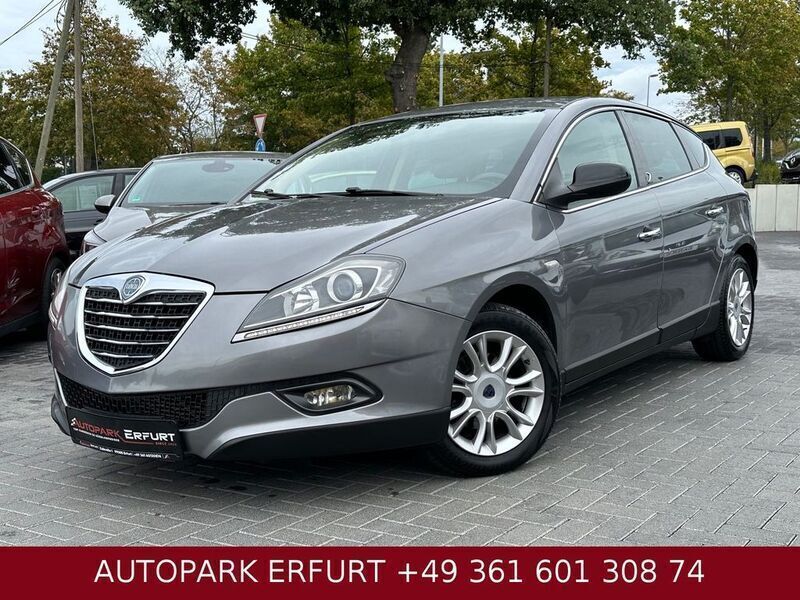Grau Gebraucht 2011 Lancia Delta Gold Limousine | 6.390 € (Fairer Preis) - Bild 1/4