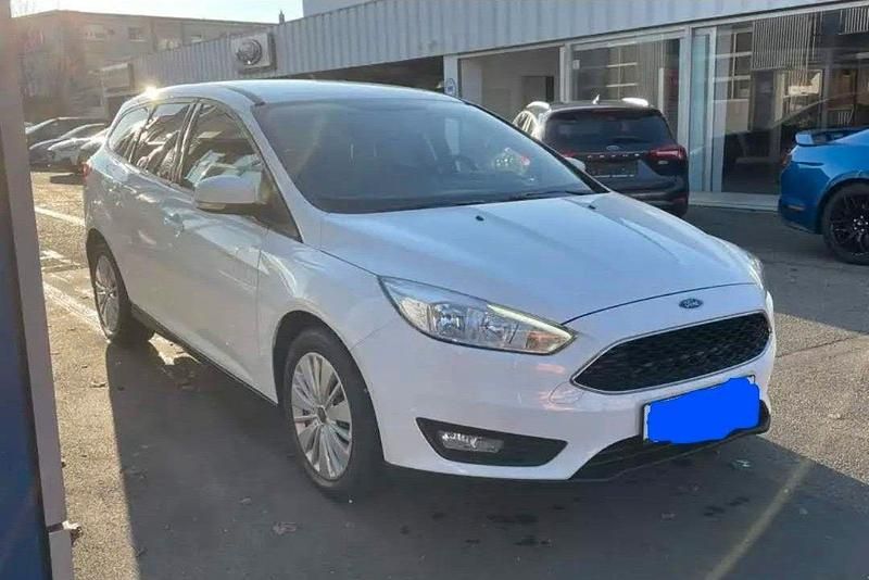 Gebraucht Ford Focus Trend 120 PS (88 kW) 2017 Weiß Kombi