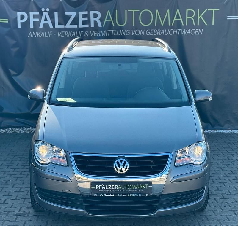 Gebraucht VW Touran 105 PS (77 kW) 2008 Braun Van / Kleinbus