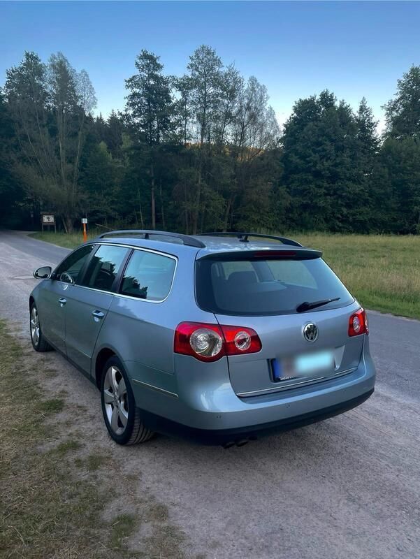 Blau Gebraucht 2006 VW Passat Kombi | 4.900 € - Bild 1/4