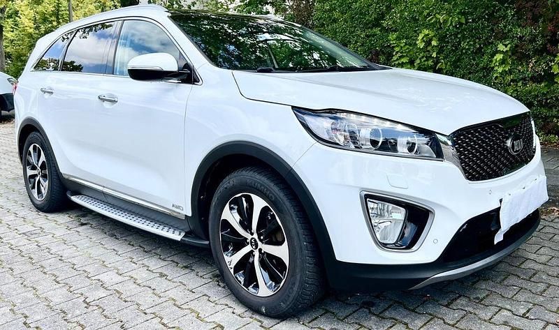 Weiß Gebraucht 2016 Kia Sorento Platinum SUV | 18.400 € (Fairer Preis) - Bild 1/4