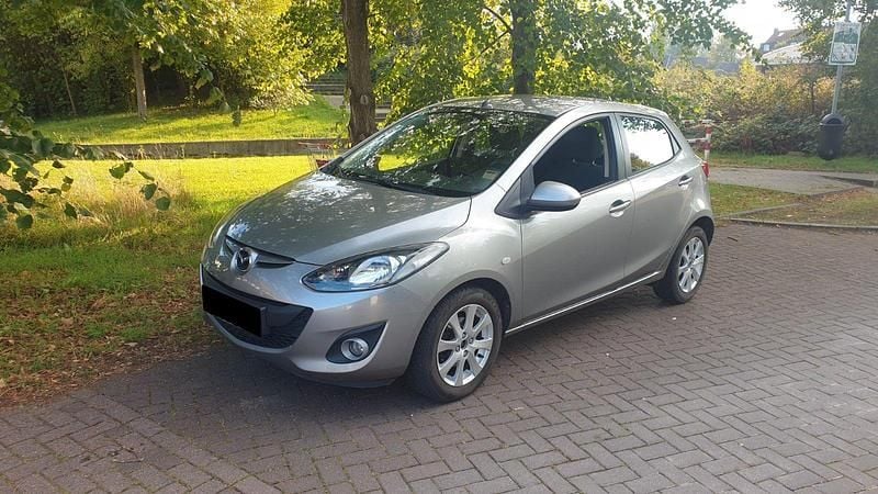Gebraucht Mazda 2 75 PS (55 kW) 2011 Grau Kleinwagen