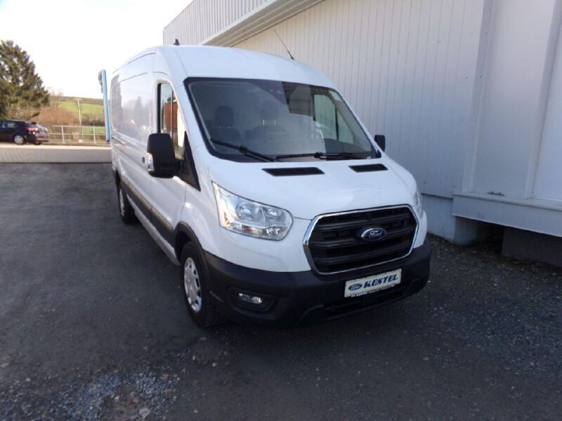 Gebraucht Ford Transit Trend 131 PS (96 kW) 2022 Frostweiß Van