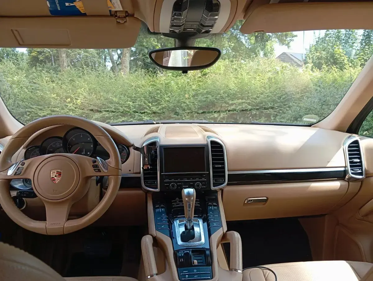 Gebraucht Porsche Cayenne 245 PS (180 kW) 2011 Silber SUV