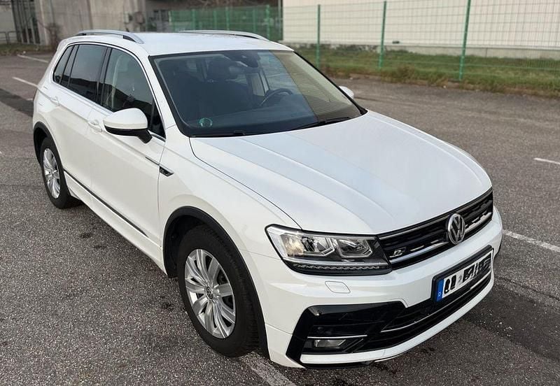 Weiß Gebraucht 2018 VW Tiguan Highline SUV | 21.100 € (Superpreis) - Bild 1/4