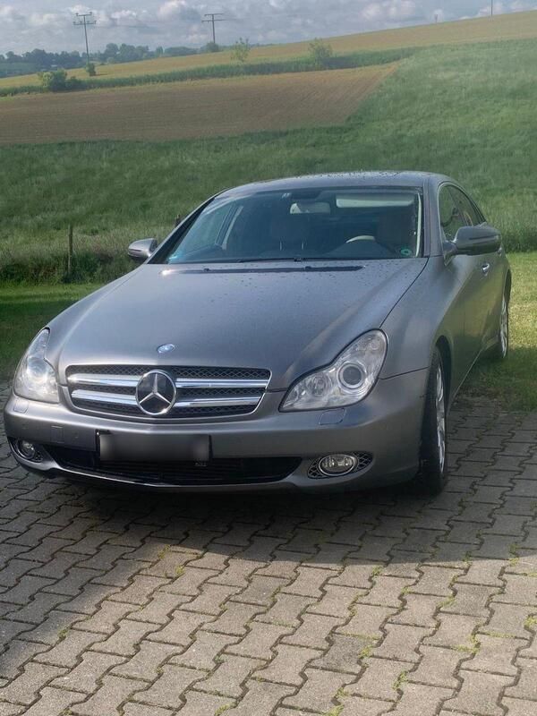 Grau Gebraucht 2009 Mercedes CLS320 Coupé | 5.050 € (Guter Preis) - Bild 1/4