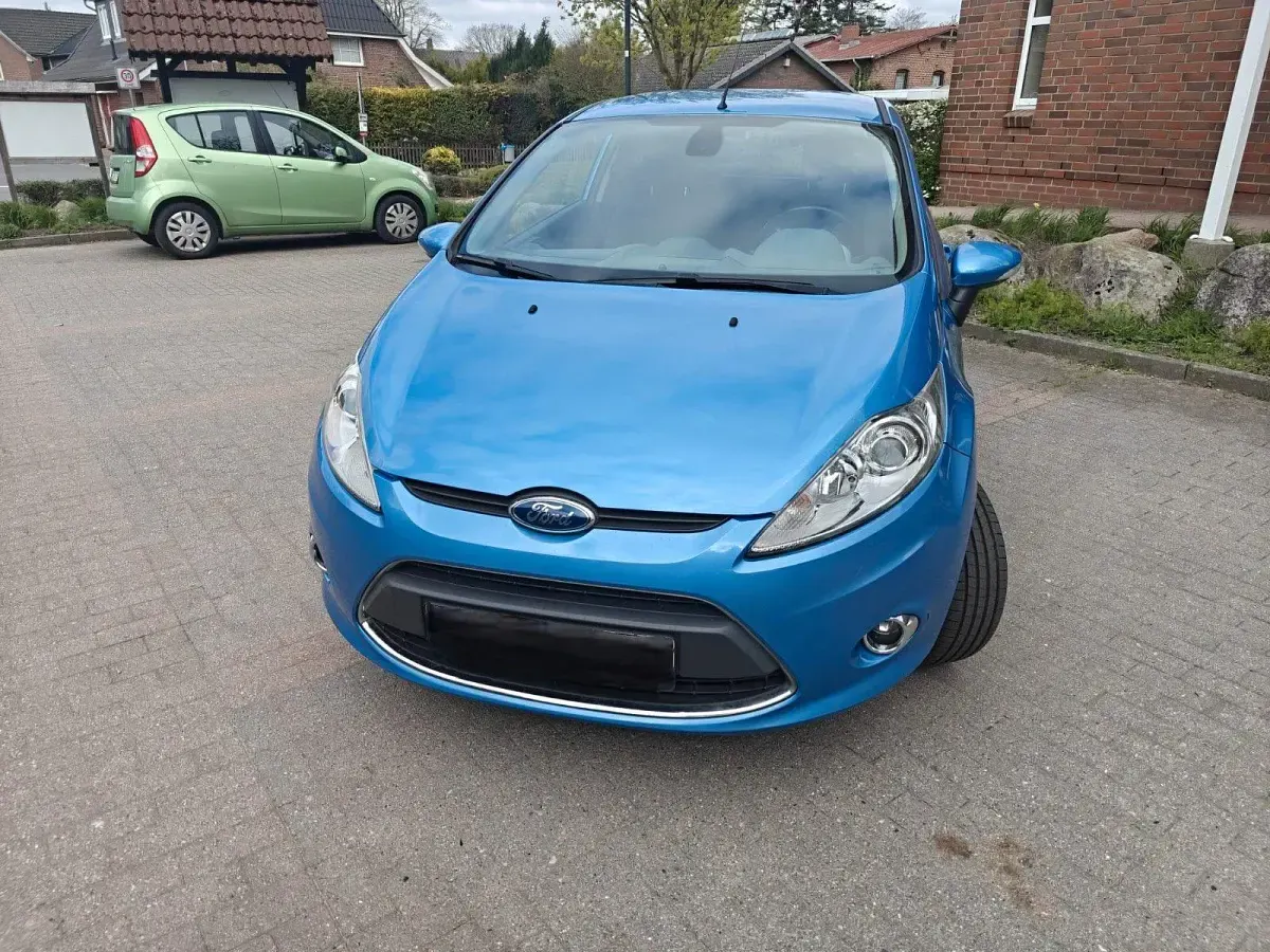 Gebraucht Ford Fiesta Titanium 97 PS (71 kW) 2009 Blau Limousine