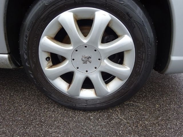 Gebraucht Peugeot 807 Premium 130 PS (95 kW) 2005 Silber Van / Kleinbus